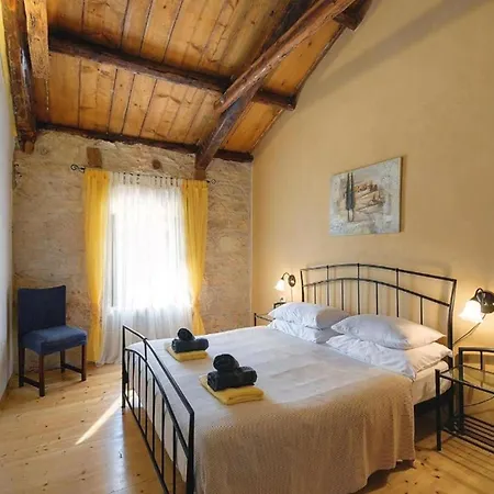 Βίλα In Minj With Private Pool And Nature *